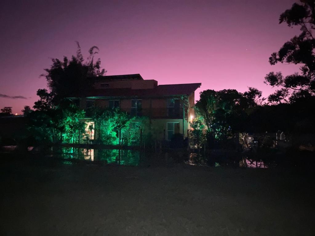 Un jardín fuera de Barra de Ibiraquera, Lagoa Doce, Ibira Bamboo Lodge