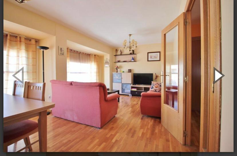 https://cf.bstatic.com/xdata/images/hotel/max1024x768/388550487.jpg?k=4cd41709369f81d7f9e2865e68bc0ad6fd30752eec2ee5f87cc01d045ae61d8f&o=&hp=1