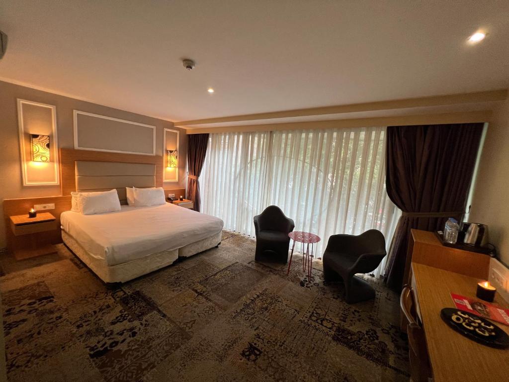 All Seasons Hotel - Apartamento De Dos Dormitorios