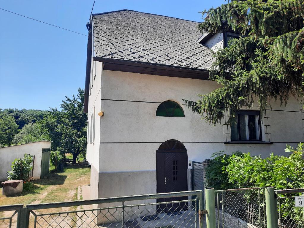 Budova, v ktorej sa apartmán nachádza