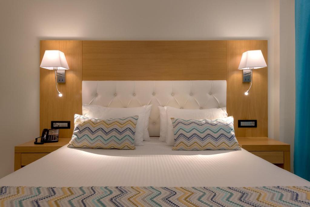 Oceanis Park Hotel - Standard Single Room