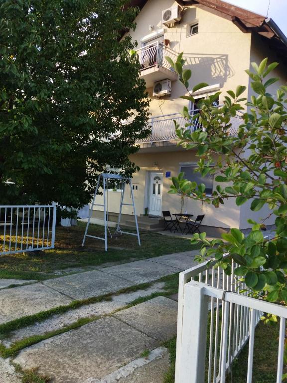 Budynek, w którym mieści się apartament