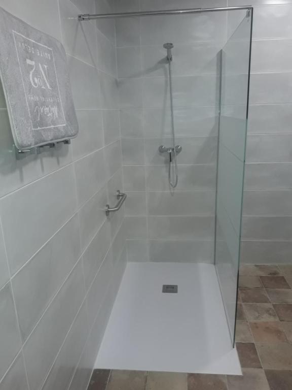 A bathroom at Apartamentos Hiberus Flumen
