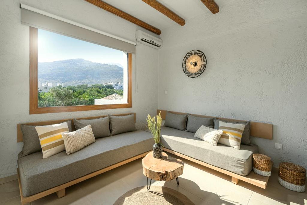 Okeanis Mystique South - 10