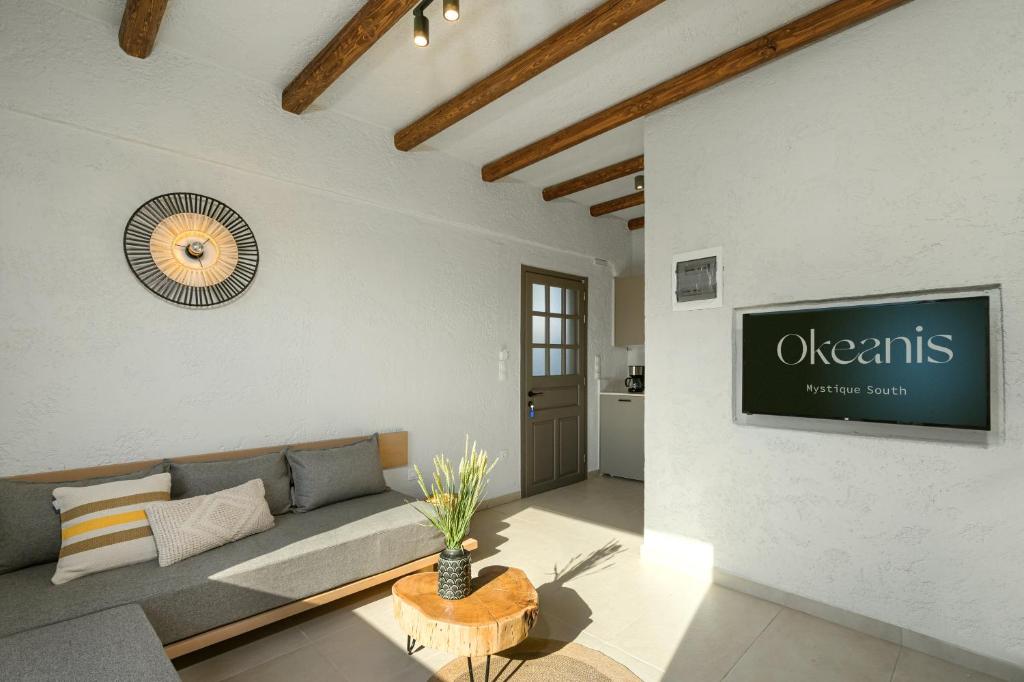 Okeanis Mystique South - 11