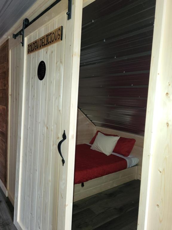 Foto sihtkohas Radium Hot Springs asuva majutusasutuse THE ORCHARD (HOSTEL WITH PRIVATE BUNKS) galeriist