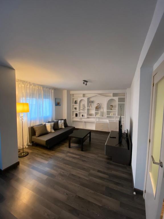 Apartment VALENCIA RENT APARTS LUIS MAYANS, Valencia, Spain ...
