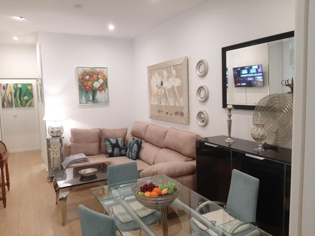 Cozy Apartment in Cadiz with Terrace