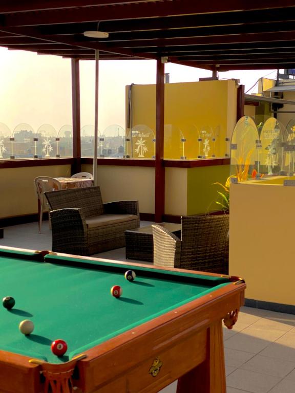 Biliár nebo kulečník v ubytování Hotel Las Palmeras