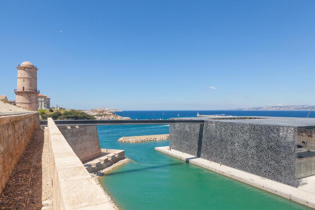 Europe Hotel Vieux Port - Resim 34