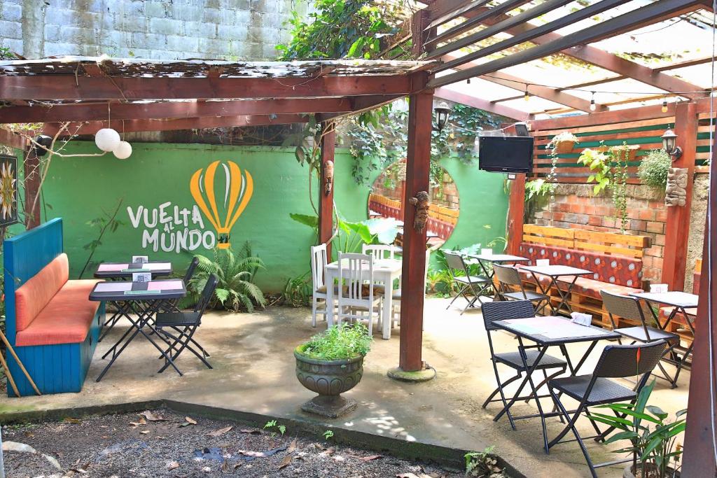 Restaurace v ubytování Mangifera Hostel