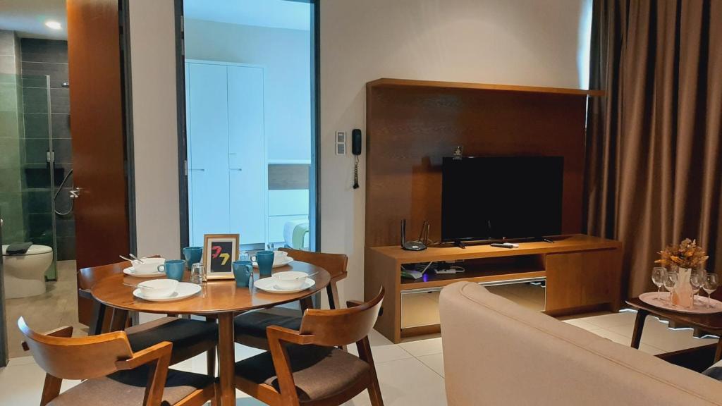 TV a/nebo společenská místnost v ubytování 7Stonez Suites Geo38 Genting Highlands
