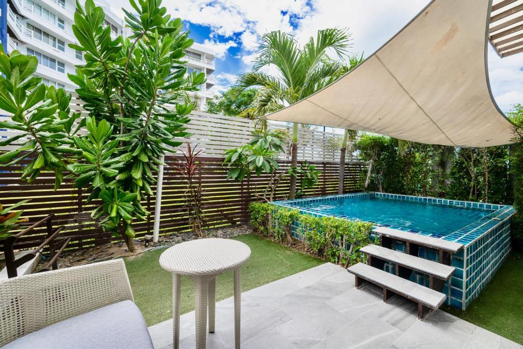 The Rock Hua Hin Beachfront Spa Resort - Qualia Jacuzzi-zwembadvilla