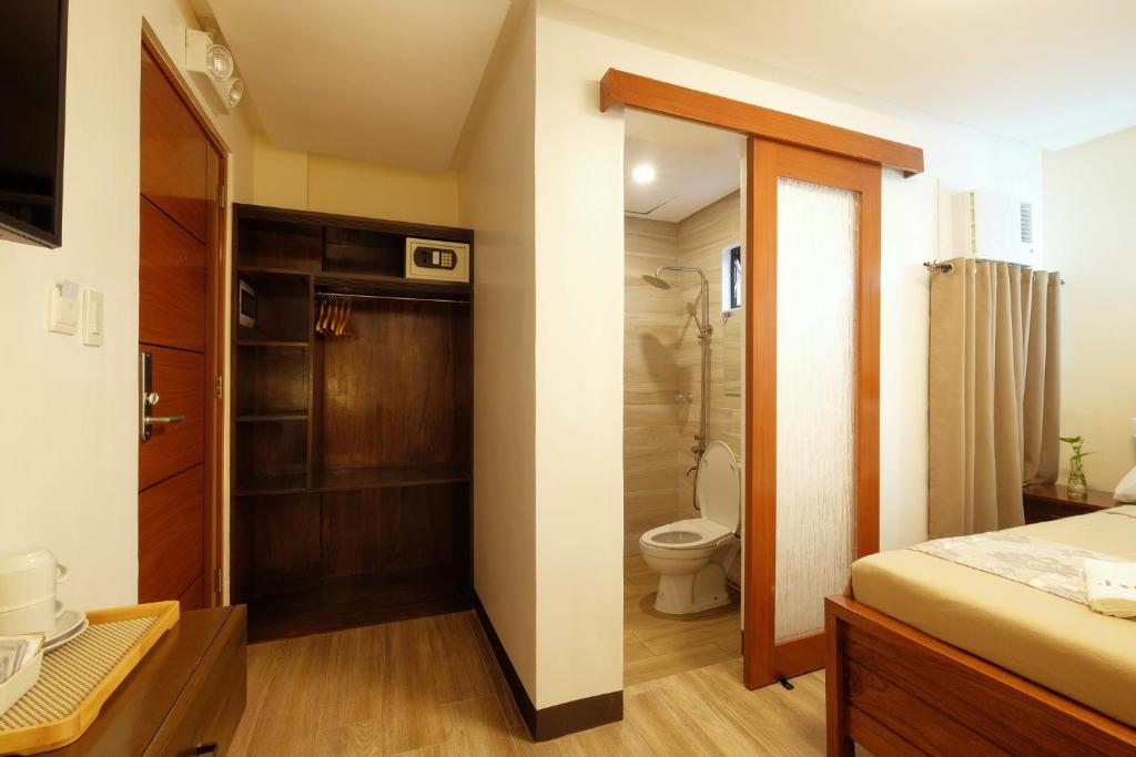 Koupelna v ubytování Jai-cob’s Suites