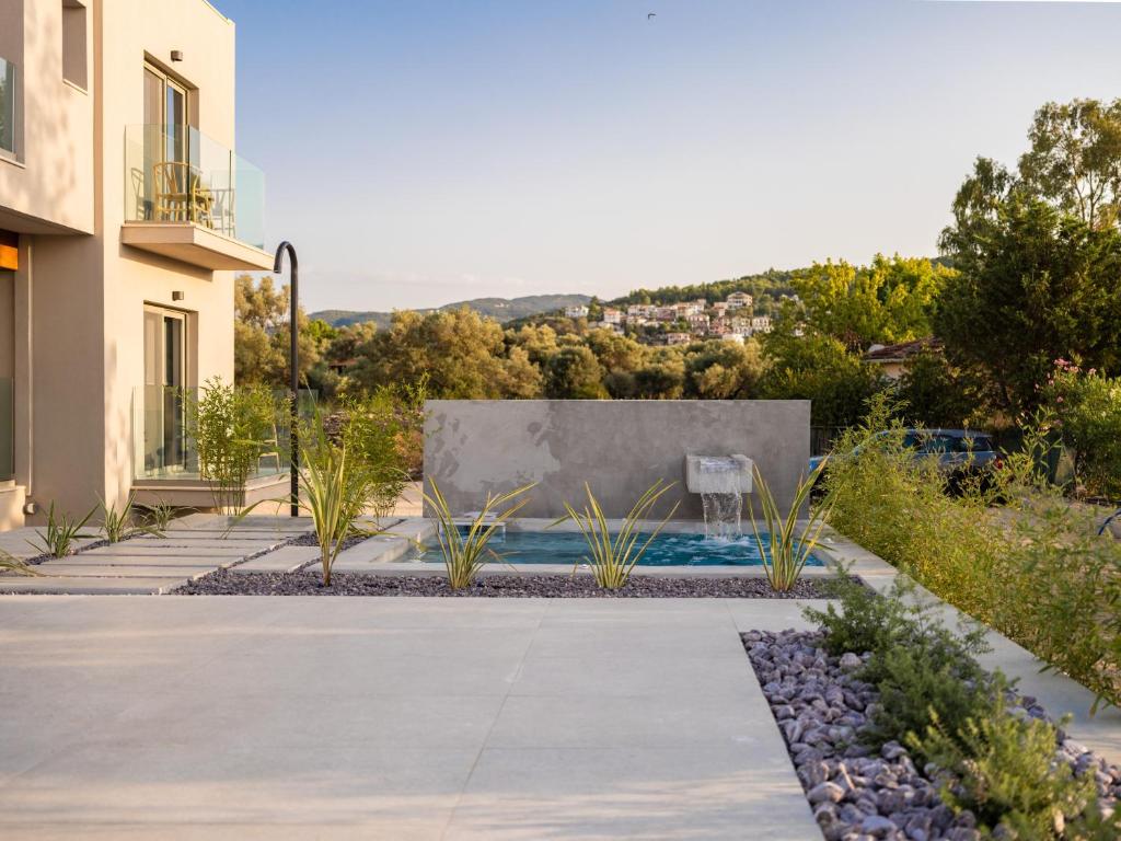 Bazén v ubytovaní Allure Wellness Retreat alebo v jeho blízkosti
