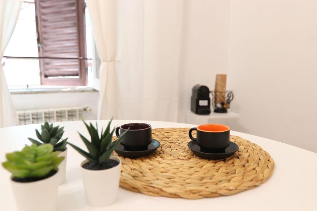 Zestaw do parzenia kawy i herbaty w obiekcie Colosseum 20 apartment