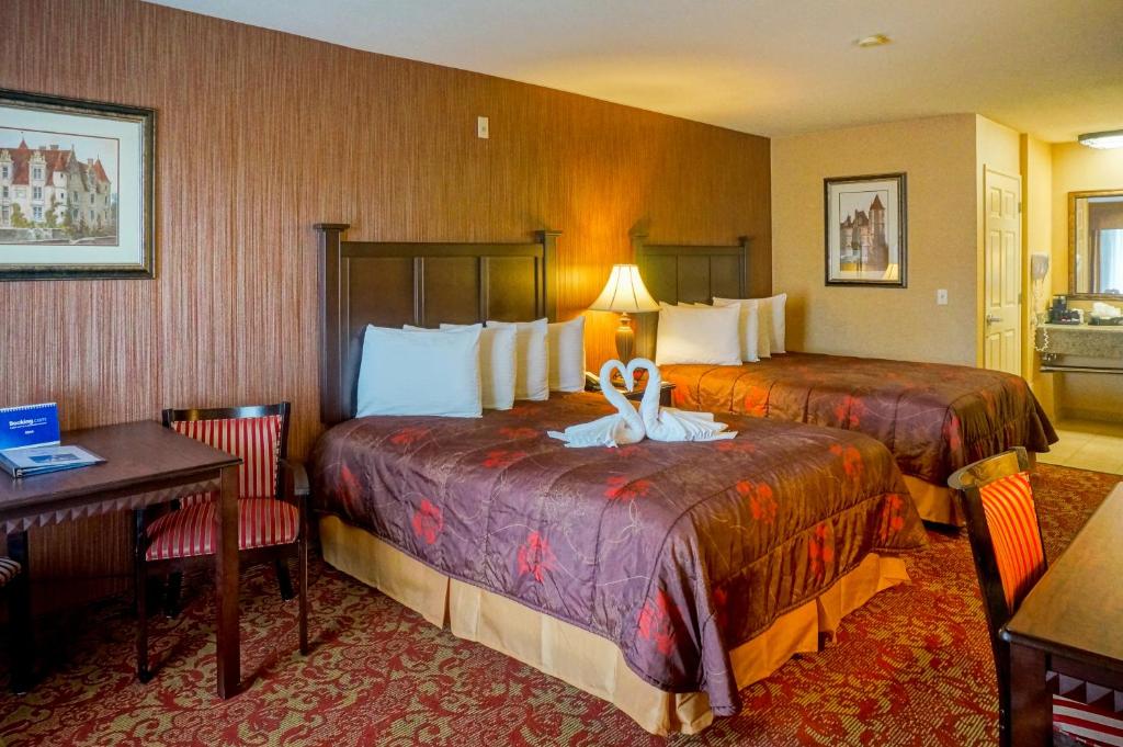 Castle Inn and Suites Anaheim - Chambre Queen Avec Deux Lits Queen