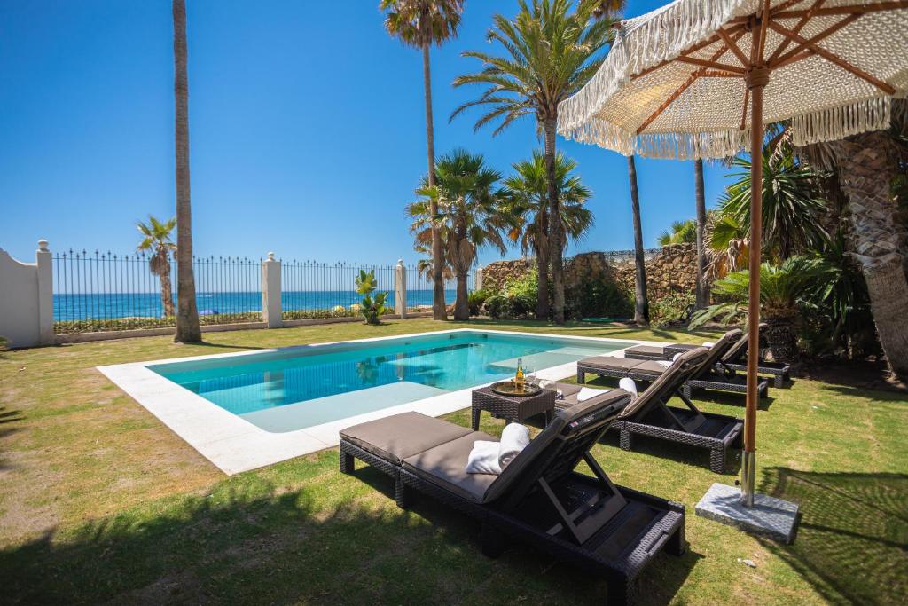 AÜA VILLA FRONT LINE BEACH, Marbella – Precios actualizados 2023