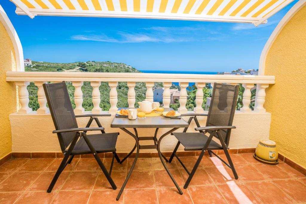 A balcony or terrace at Casa Frederyk