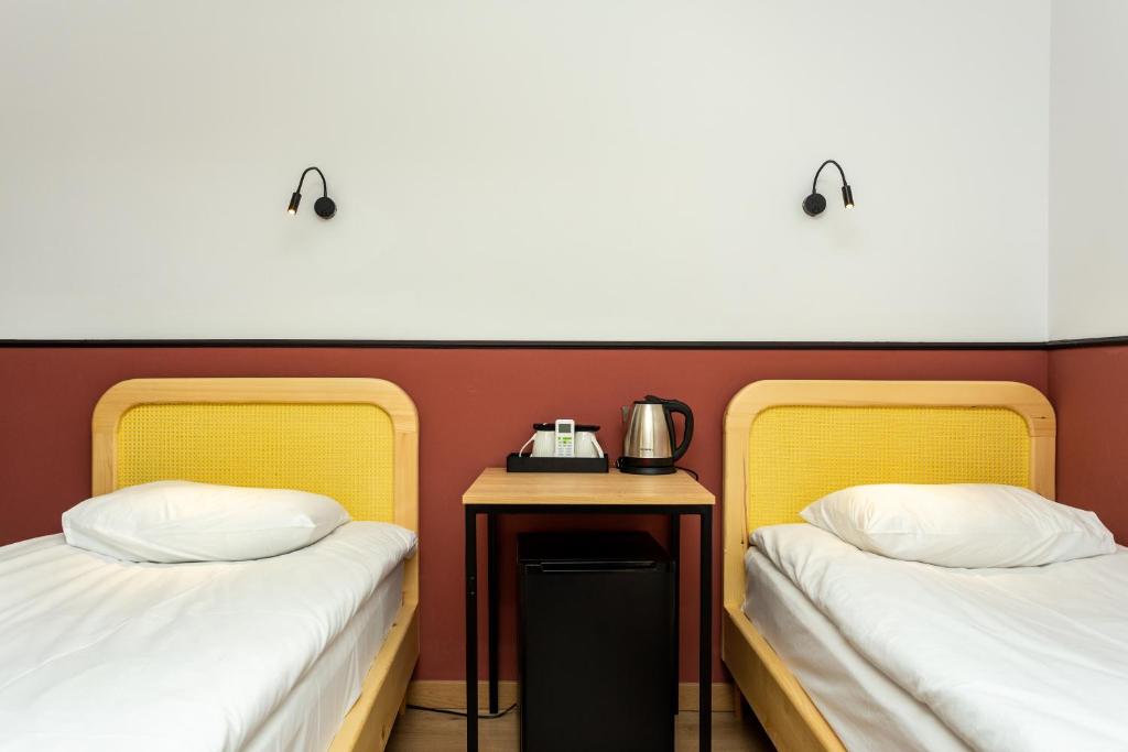 Shota Rustaveli Aparthotel - Twin Room With Balcony