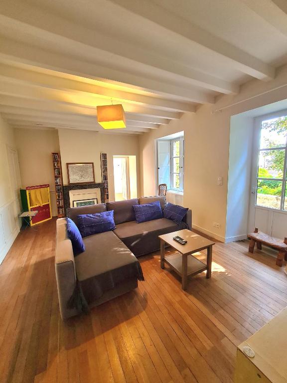 Posedenie v ubytovaní Les Hauts de St Jacques maison d'exception 300m2, jardin arboré 2000m2