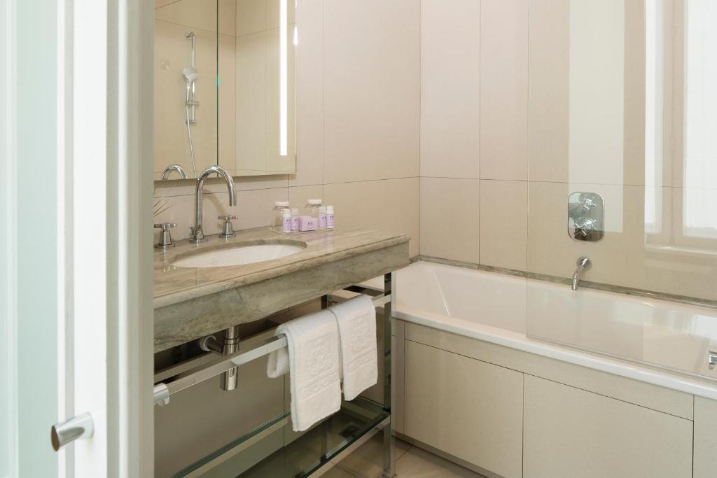 Hôtel Bedford - Resim 10