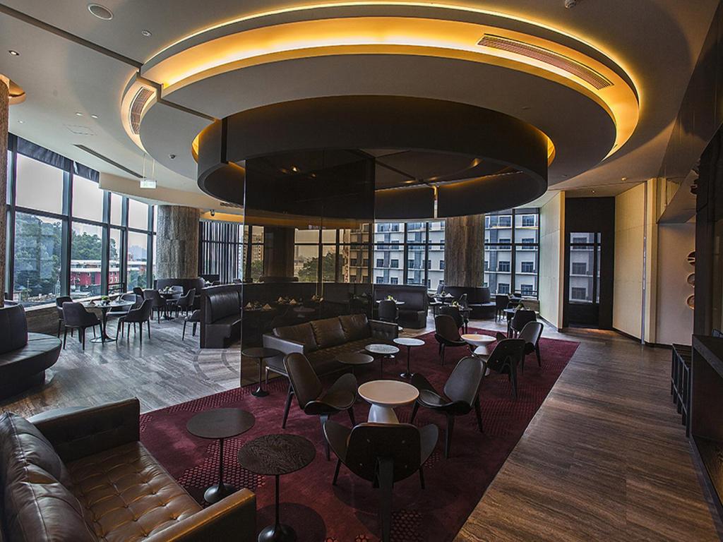 Posezení v ubytování Shenzhen O Hotel