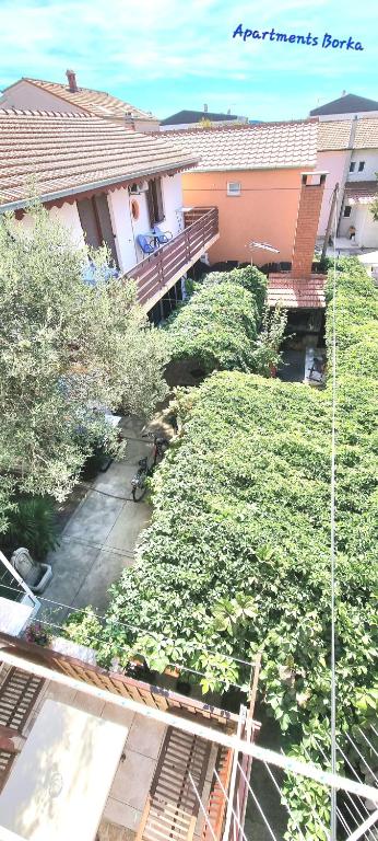 Vonkajšia záhrada v ubytovaní Apartments Borka