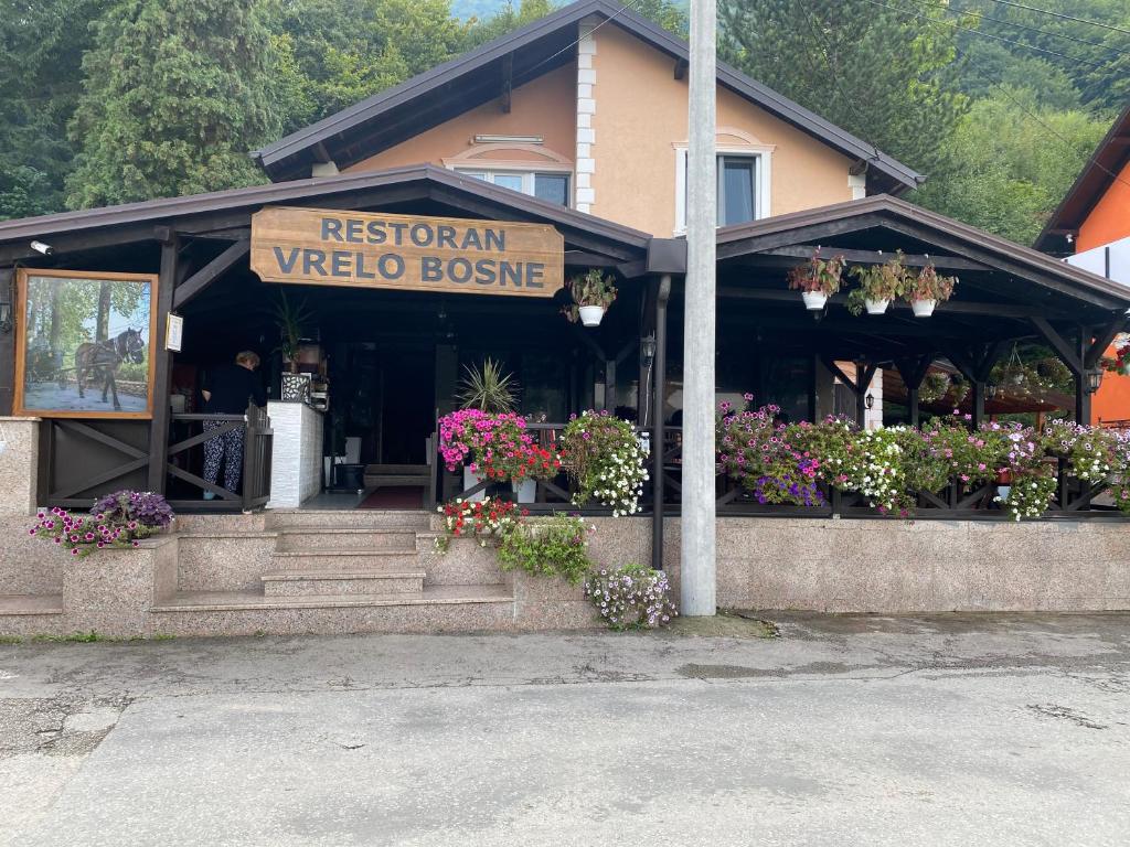 Restaurant and Apartments Vrelo Bosne (Bosnië Vruci)