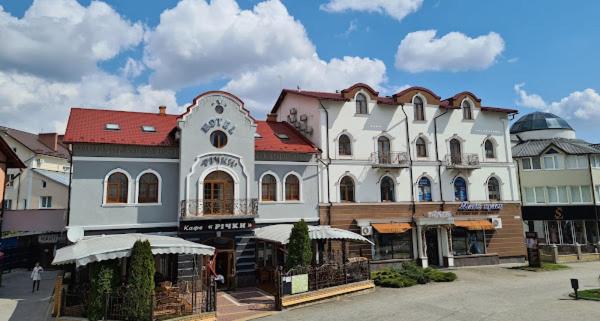 Budova, kde se hotel nachází