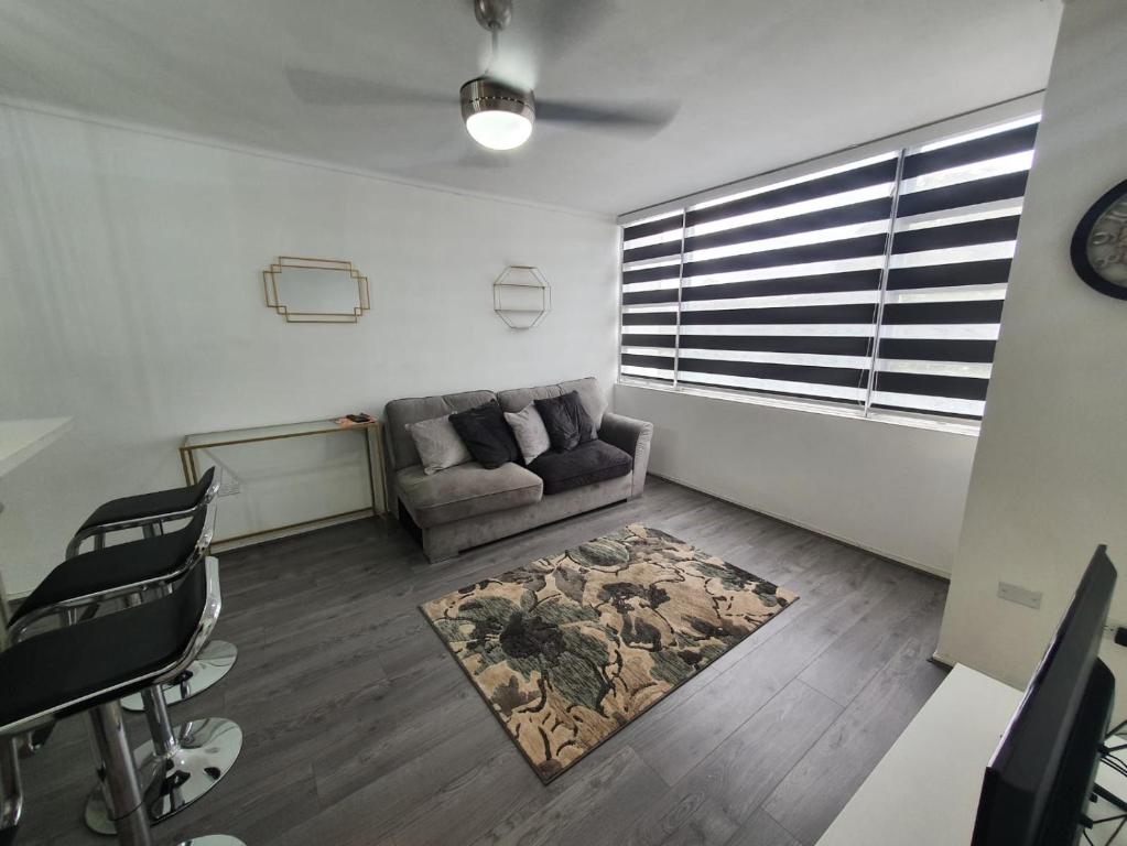 Oxford Point-Bright & Cosy New Kingston Apartment - Housity