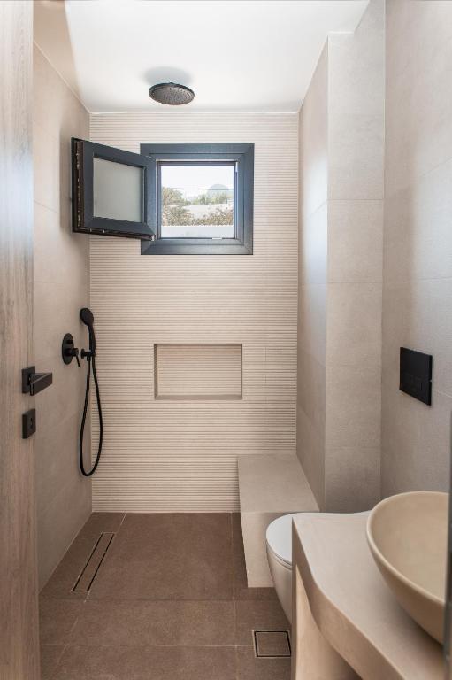 North Wind Luxury Suites - 4