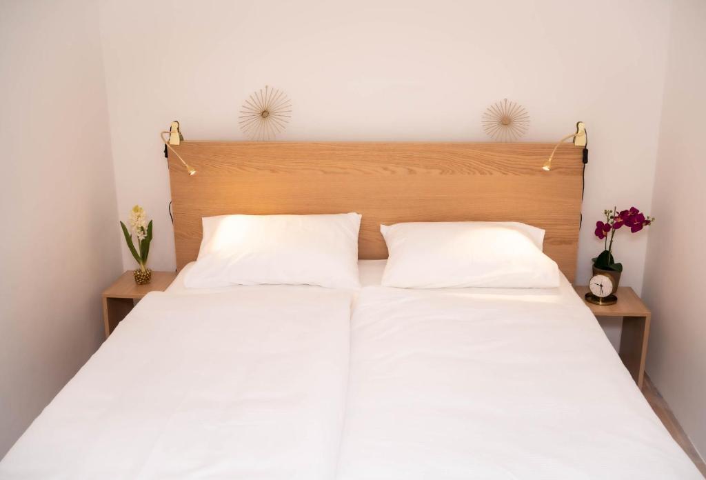 Posteľ alebo postele v izbe v ubytovaní Free parking! Linden apartment, AC, Smart TV, WIFI
