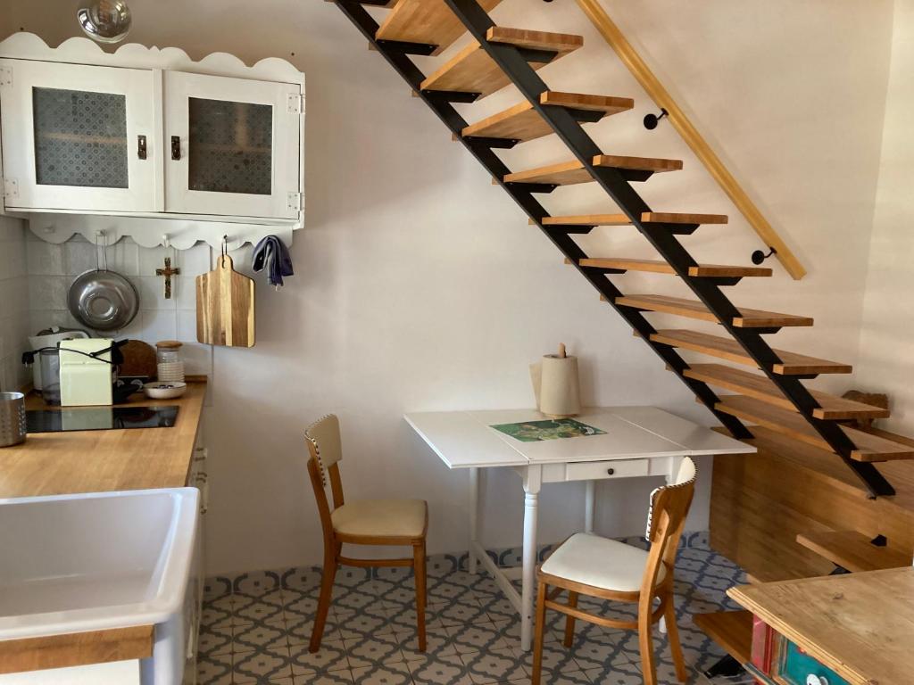 CSENDÜLŐ VENDÉGHÁZ - Apartment With Garden View