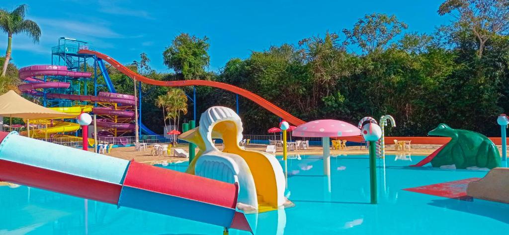 A piscina localizada em Caldas Park & Hotel XPTO Turismo ou nos arredores