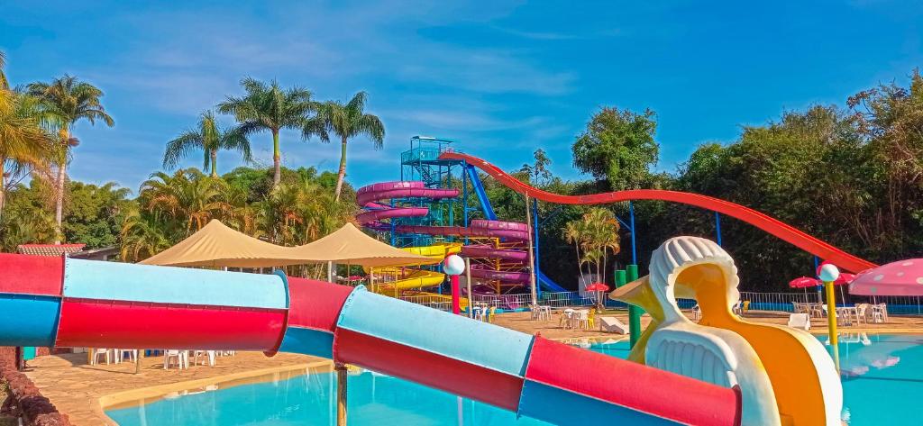 A piscina localizada em Caldas Park & Hotel XPTO Turismo ou nos arredores
