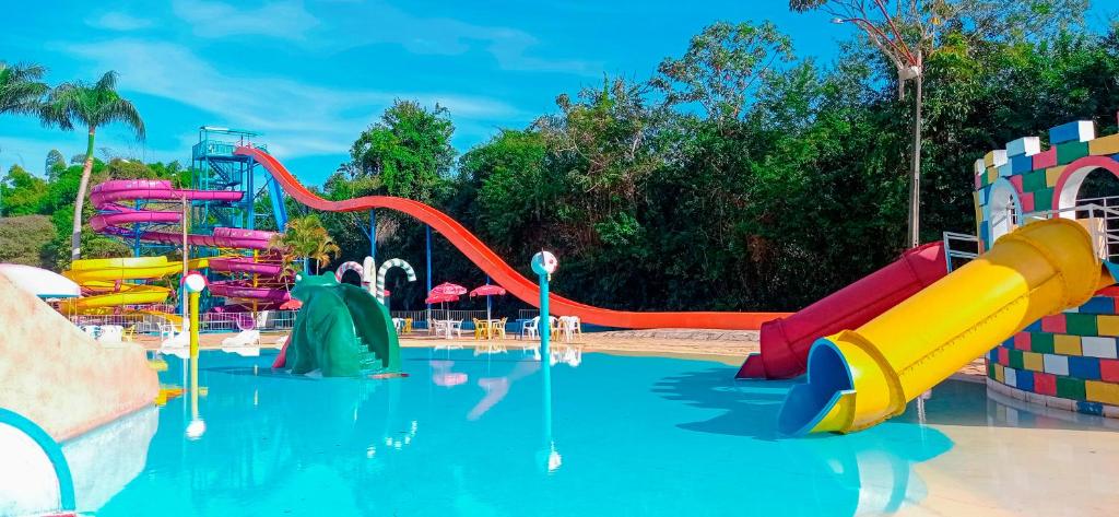 A piscina localizada em Caldas Park & Hotel XPTO Turismo ou nos arredores