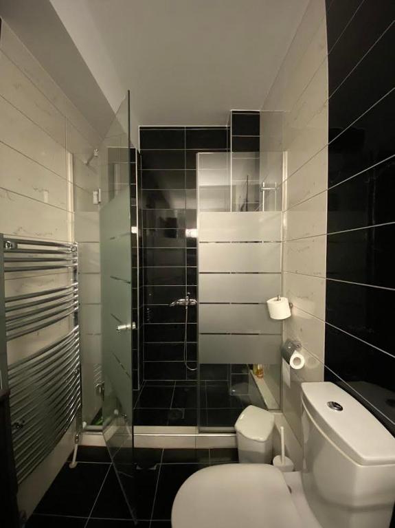 Kúpeľňa v ubytovaní Efi’s Apartment Nea Michaniona