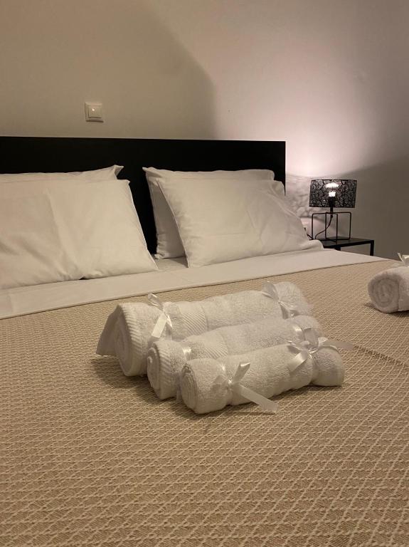 Posteľ alebo postele v izbe v ubytovaní Efi’s Apartment Nea Michaniona