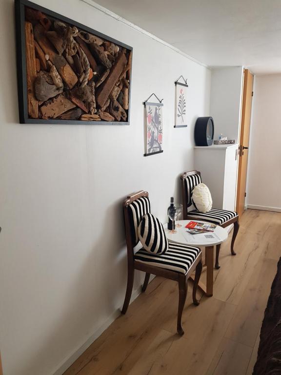 Et sittehjørne på Trandafir Guesthouse