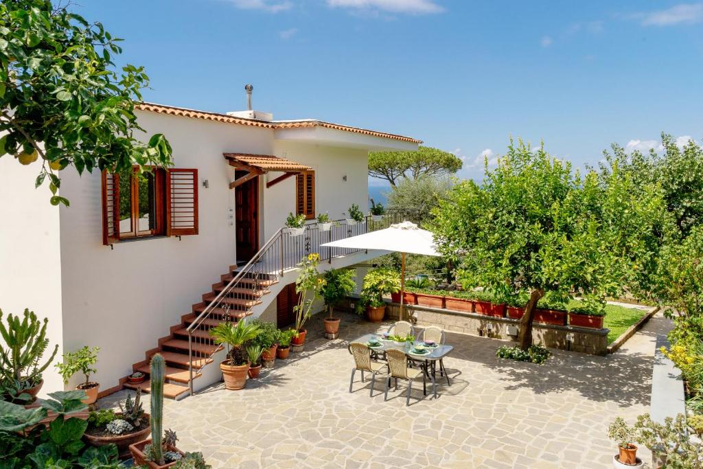 A garden outside La Pigna Sorrento