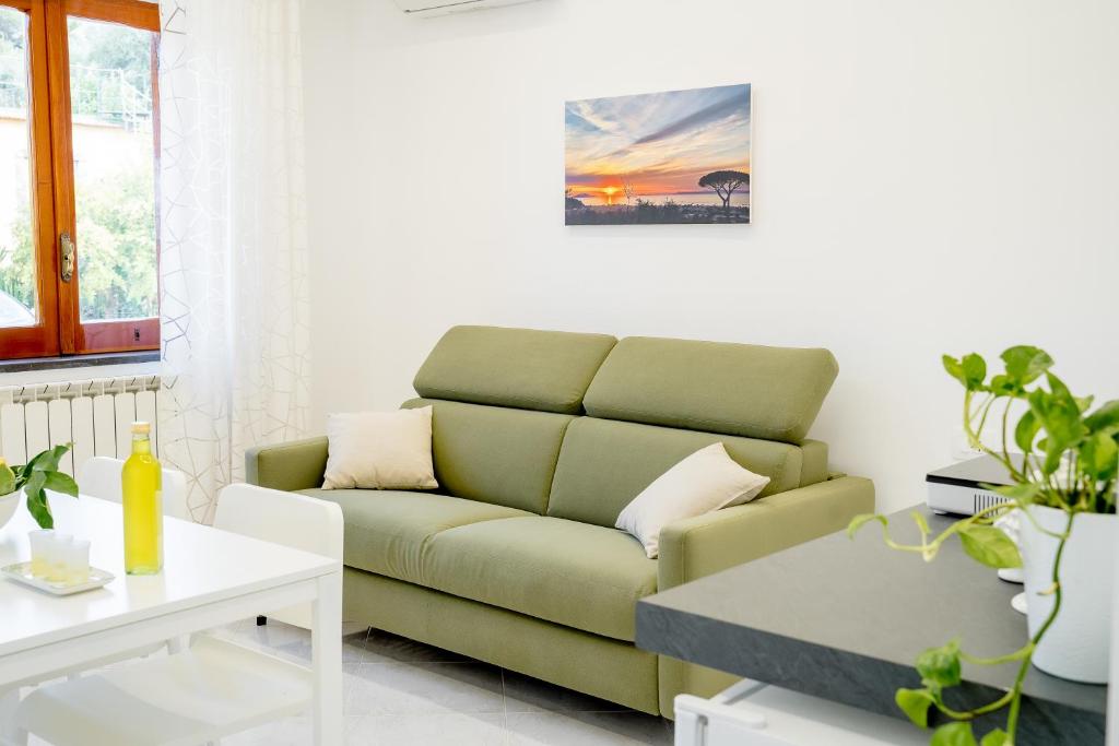A seating area at La Pigna Sorrento