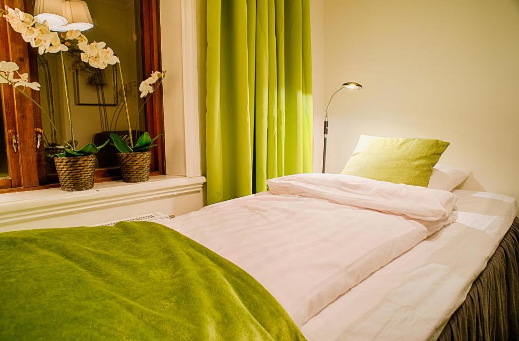 H5 Hotel - Single Room
