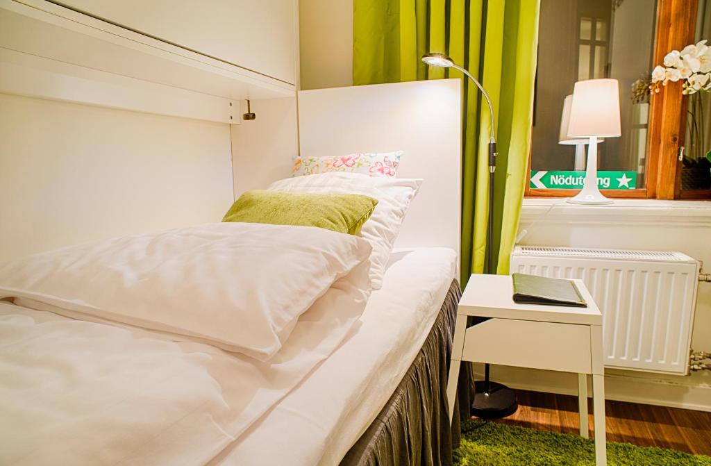 H5 Hotel - Small Single Room With Extra Bed