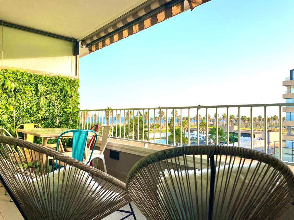 Fotografia z galérie ubytovania Apartamento precioso, Primera línea playa, Netflix, garaje, Wifi, Piscina,Vistas mar v destinácii Roquetas de Mar