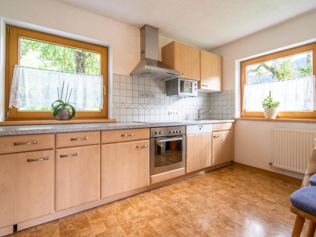 Kuchyňa alebo kuchynka v ubytovaní Chalet Blaserhof