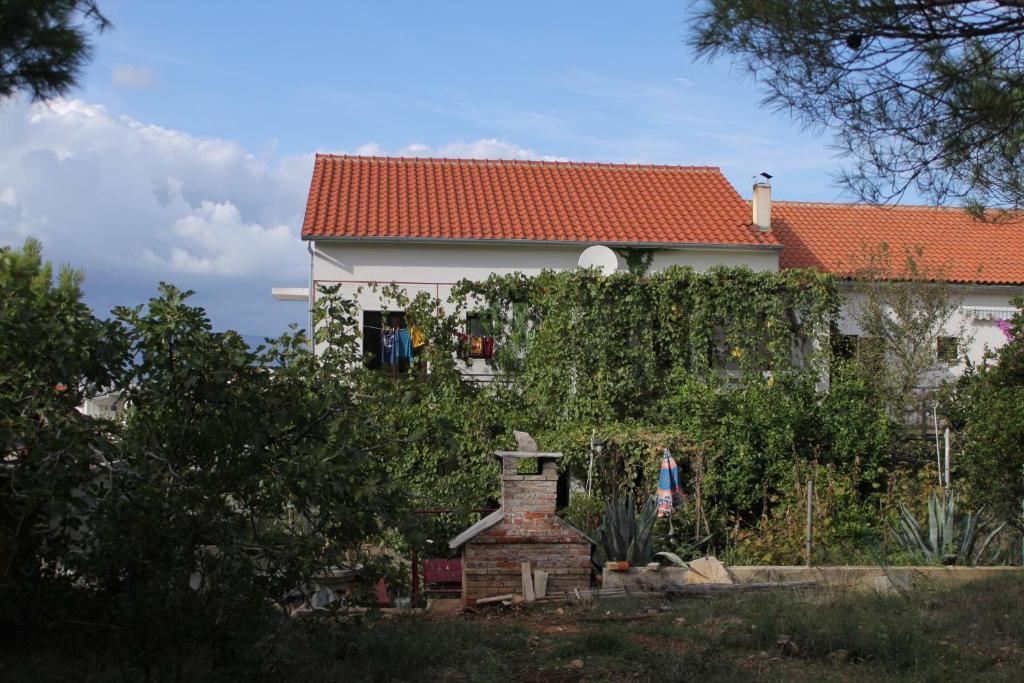 Zahrada ubytování Apartments with a parking space Jelsa, Hvar - 5703