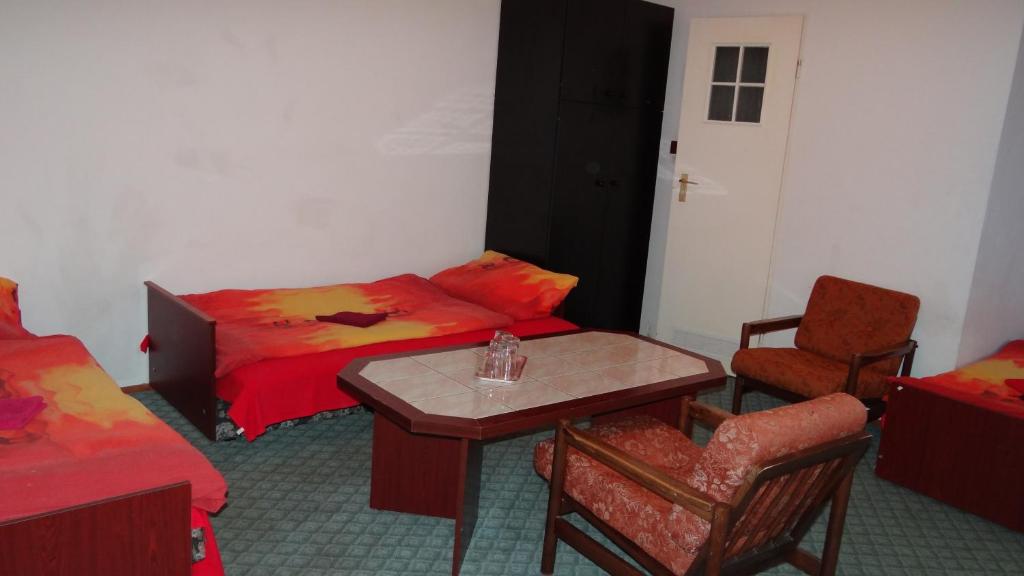 Posezení v ubytování Ośrodek Wypoczynkowy "Hotel Korona"