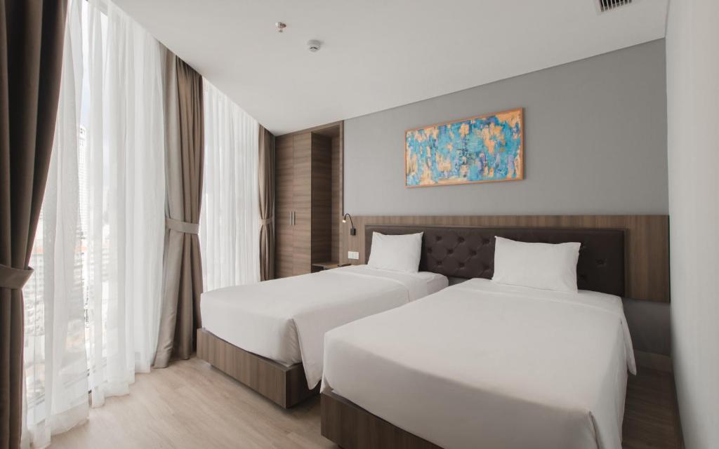 Senior Deluxe with City View
