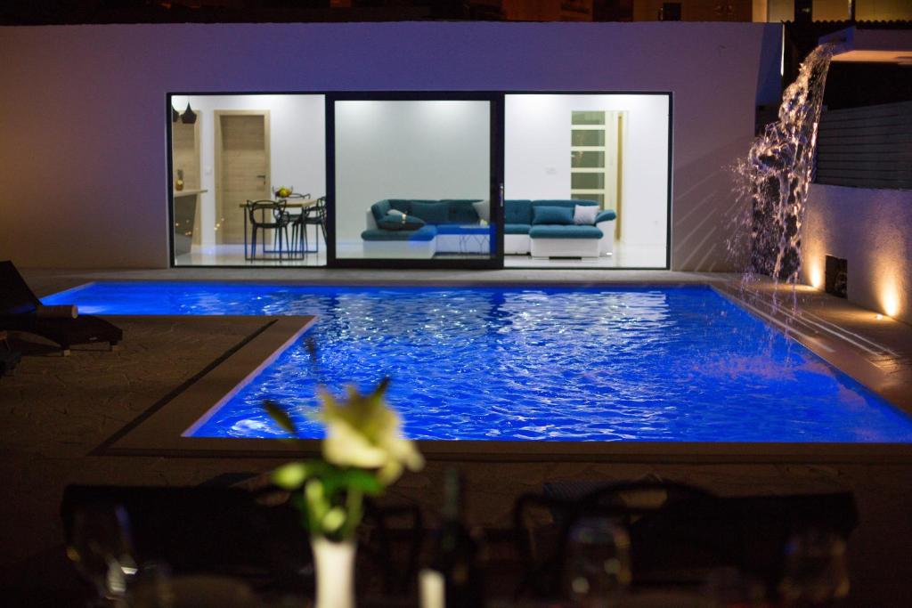 Fotografie z fotogalerie ubytování Family friendly house with a swimming pool Split - 15909 ve Splitu
